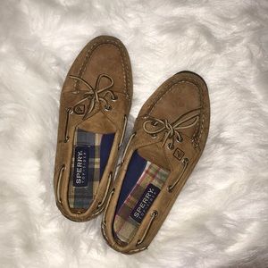 Sperry shoes